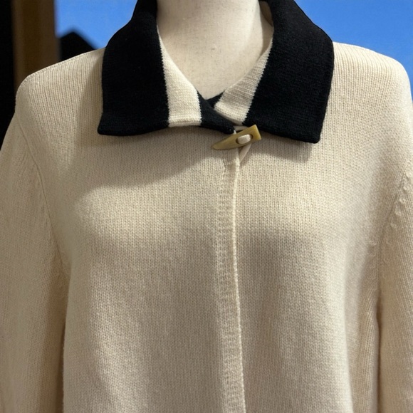 LAUREN Ralph Lauren Cream and Navy Jacket Sweater 100% Lambswool EUC    size XL - Picture 6 of 10